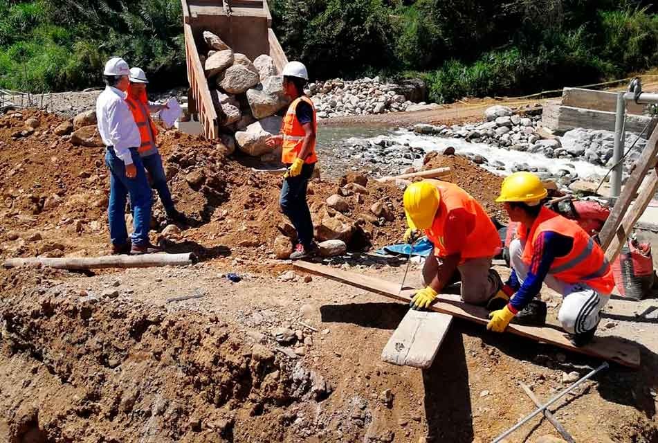 obra de reconstrucción. ARCC en Piura