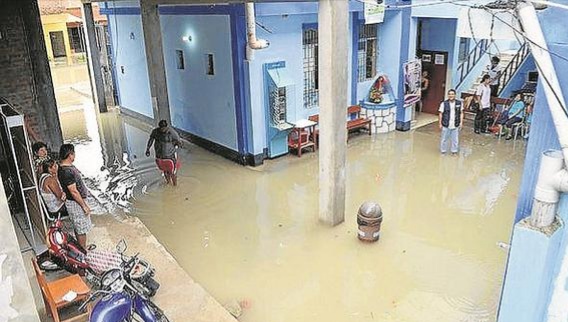 establecimiento de salud afectado por fuertes lluvias