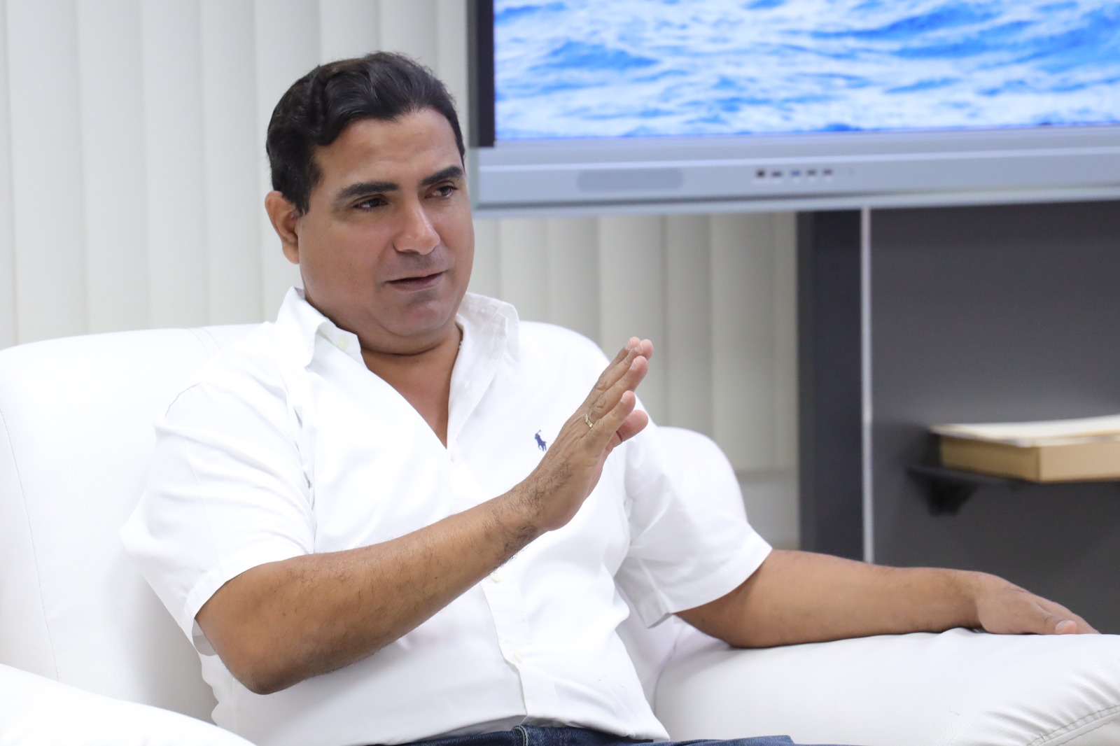 gobernador regional, Luis Neyra León